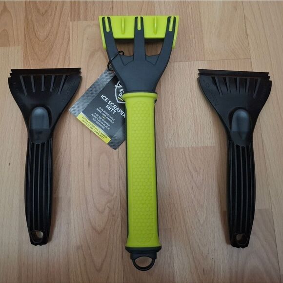 Set Of 3 Ice Scrapers - Picture 5 of 9